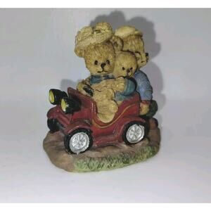 Young Incorporation Berry Hill Family Bears In A Truck 2.5 Inches